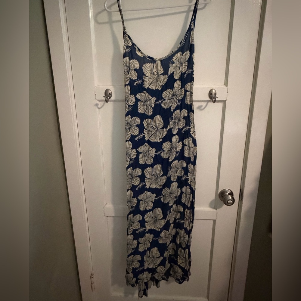 Holo holo surf Maui hibiscus dress